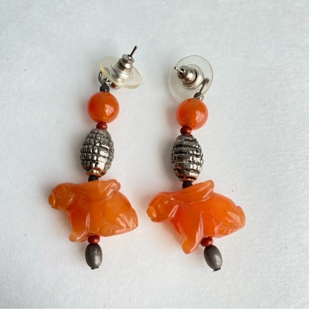 Vintage 90s‎ Bunny Rabbit Earrings Orange Glass Silver Tone Handmade Beaded